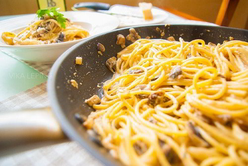 Спагетти с грибами и сыром. Рецепт.