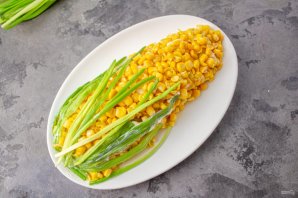 Салат "Початок кукурузы"