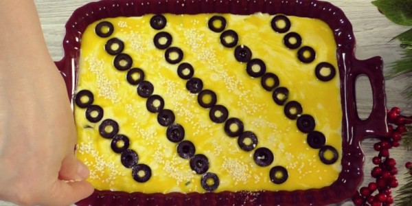 Заливной пирог с маслинами