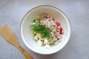 Салат куриный с пекинской капустой