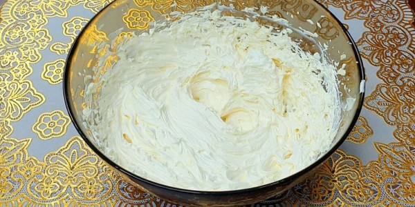 Пирожные с масляным кремом