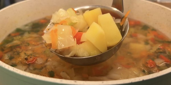 Овощной суп без мяса: летний рецепт