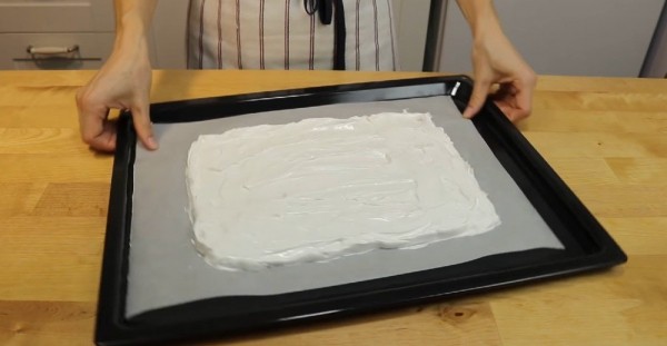 Торт с желе и меренгой «Месть свекрови»