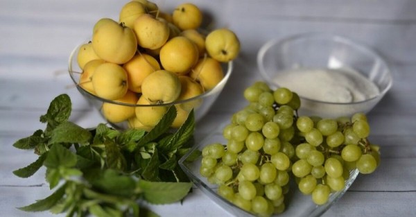 Яблоки с виноградом в сиропе: рецепт на зиму