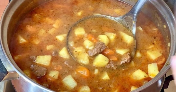 Суп с говядиной и картошкой: очень наваристый