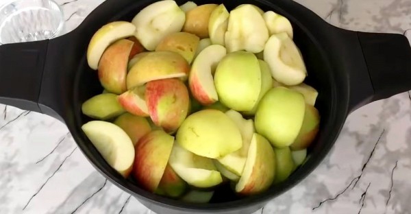Яблочный мармелад в духовке